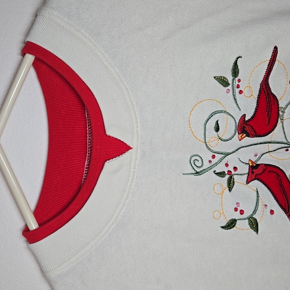 Baxter Wells Cardinal Christmas Crewneck Sweatshirt Size Large Petite - Picture 3 of 8
